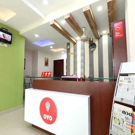 Hotel Oyo 6728 Almas Residency Kochi Exterior foto