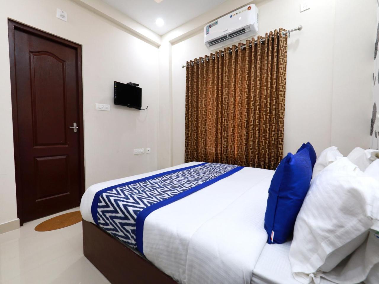 Hotel Oyo 6728 Almas Residency Kochi Exterior foto