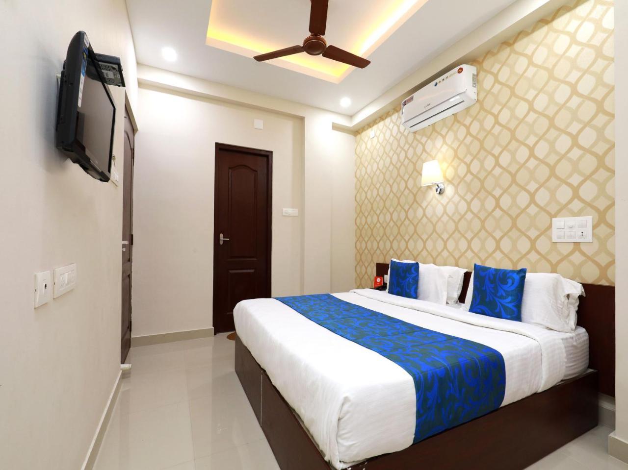 Hotel Oyo 6728 Almas Residency Kochi Exterior foto