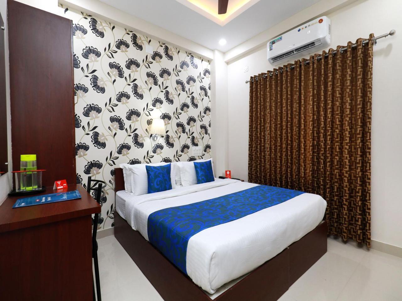 Hotel Oyo 6728 Almas Residency Kochi Exterior foto