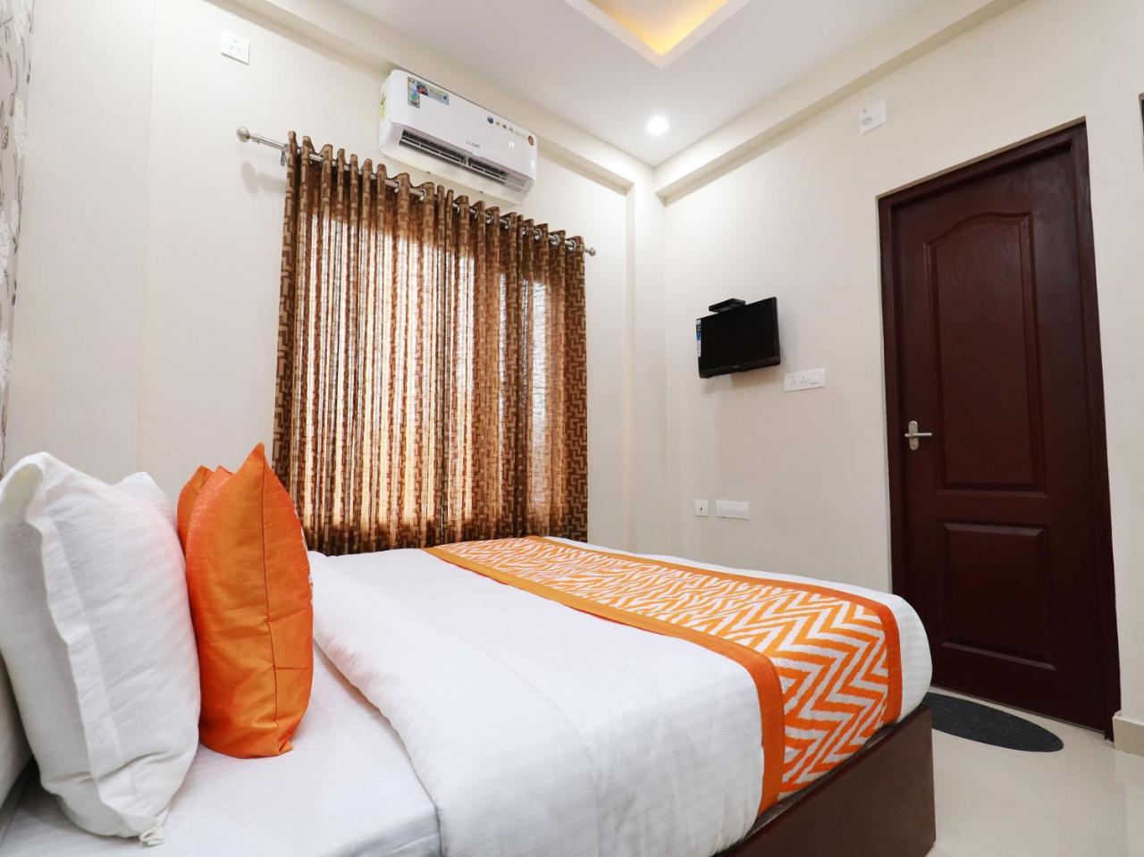 Hotel Oyo 6728 Almas Residency Kochi Exterior foto