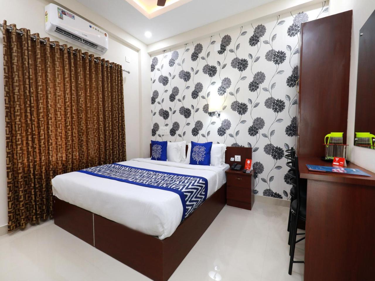 Hotel Oyo 6728 Almas Residency Kochi Exterior foto