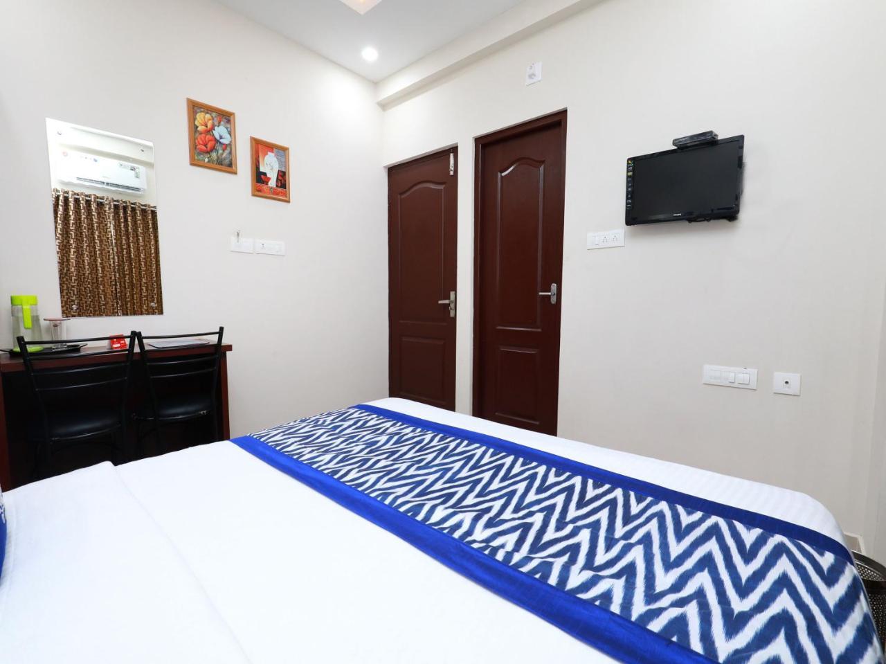 Hotel Oyo 6728 Almas Residency Kochi Exterior foto