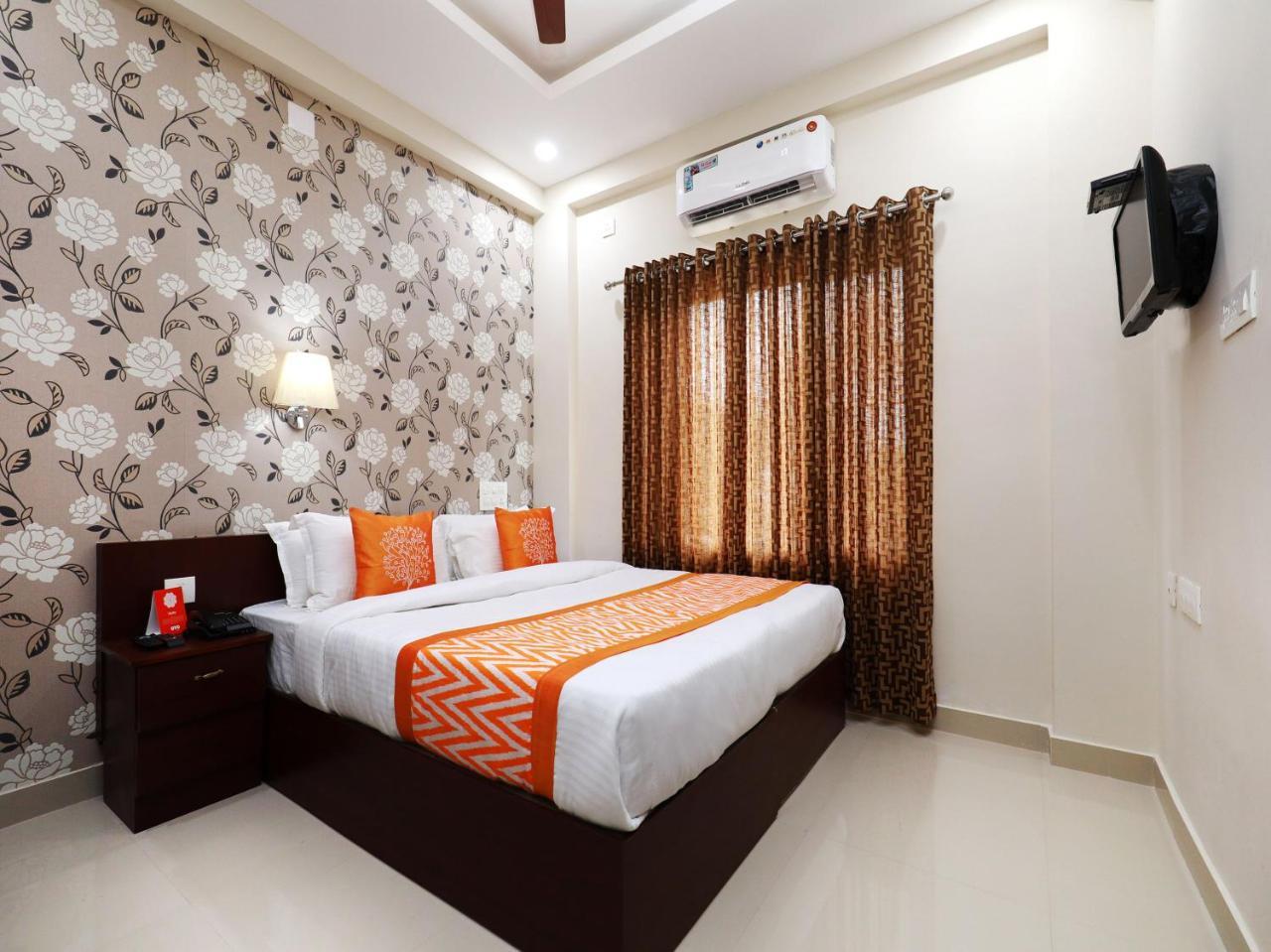 Hotel Oyo 6728 Almas Residency Kochi Exterior foto